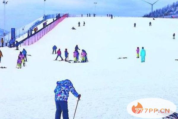 五峰国际滑雪场门票多少钱 五峰国际滑雪场在哪里