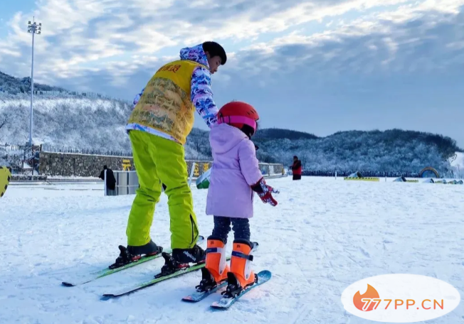 安吉云上草原滑雪场在哪里及游玩攻略