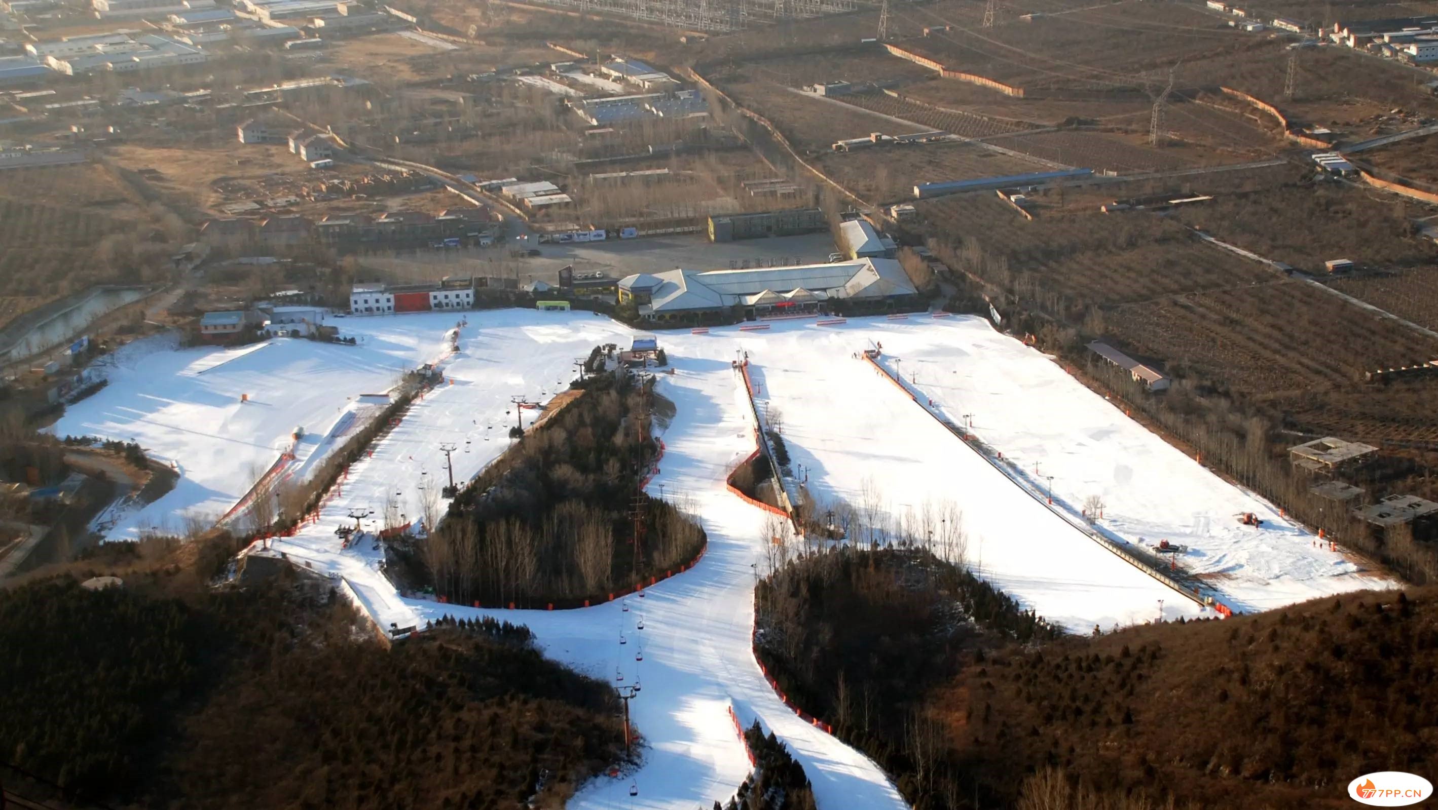 北京滑雪哪家强？不出京滑雪的正确姿势。（内含最全雪道图）