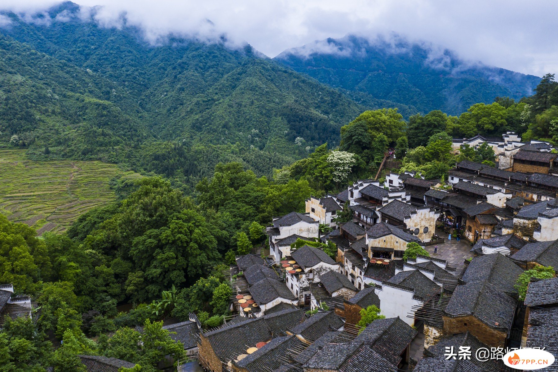 不必去国外！国内最美的12个地方，个个犹如仙境，你去过几个？