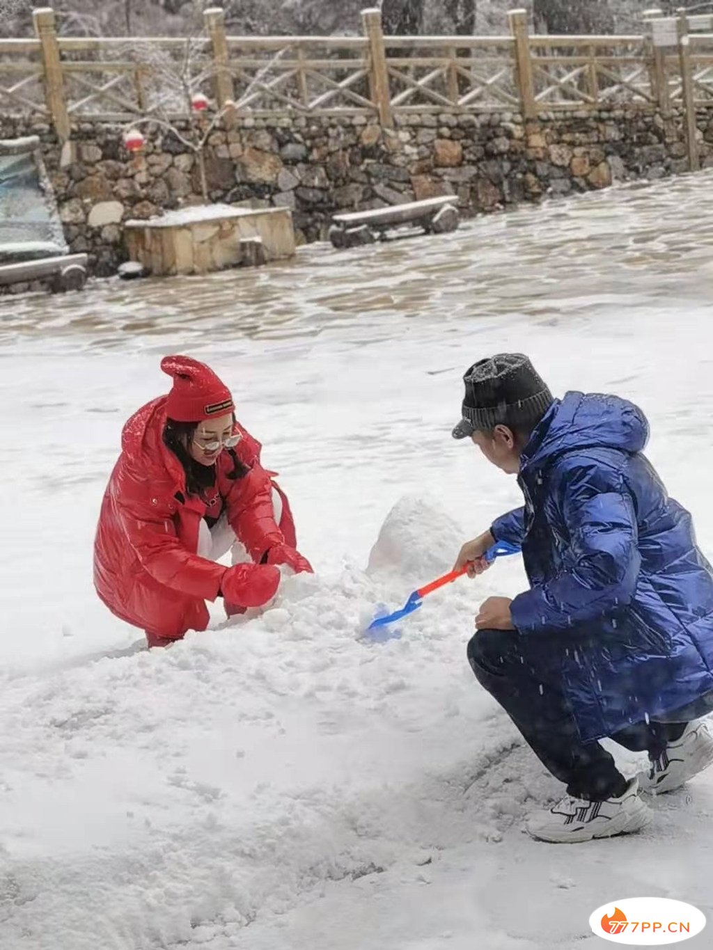 四川多个景区迎来新春瑞雪，峨眉山、海螺沟、西岭雪山冰雪世界太梦幻