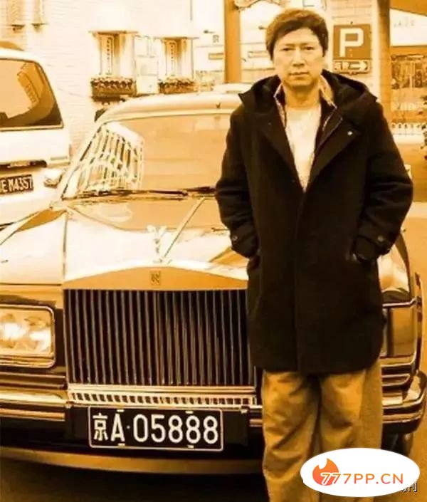 中国第一慈善家的发家史：艳遇女星，继承70亿遗产，他却说很后悔