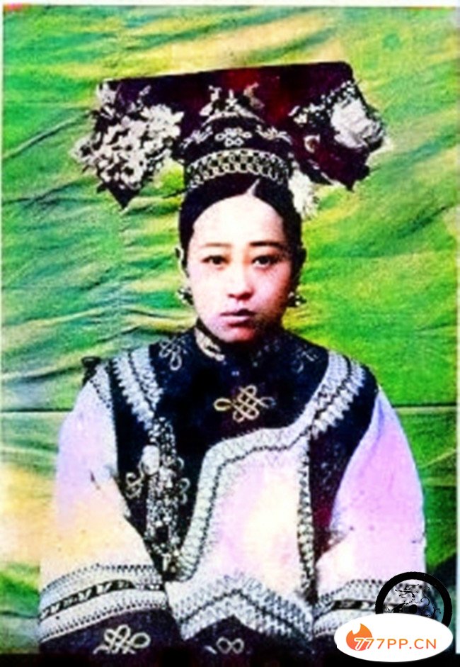 紫禁城八大女官罕见老照片：图5四格格长相漂亮，图9是真正的公主