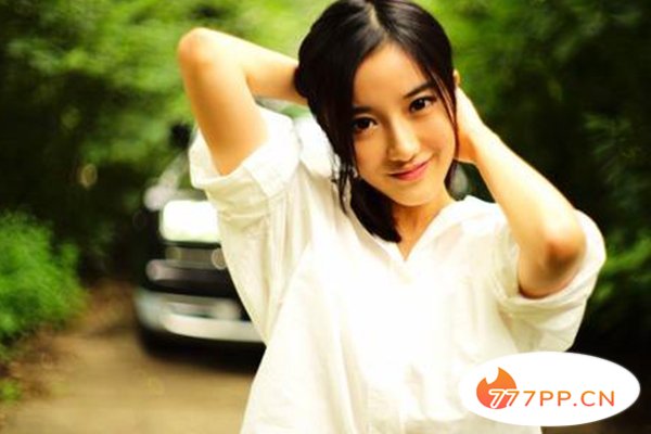 中国最美十大90后校花：迪丽热巴 古力娜扎 徐璐上榜