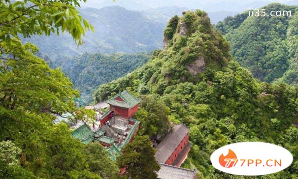 道教四大名山之一武当山  神秘空灵